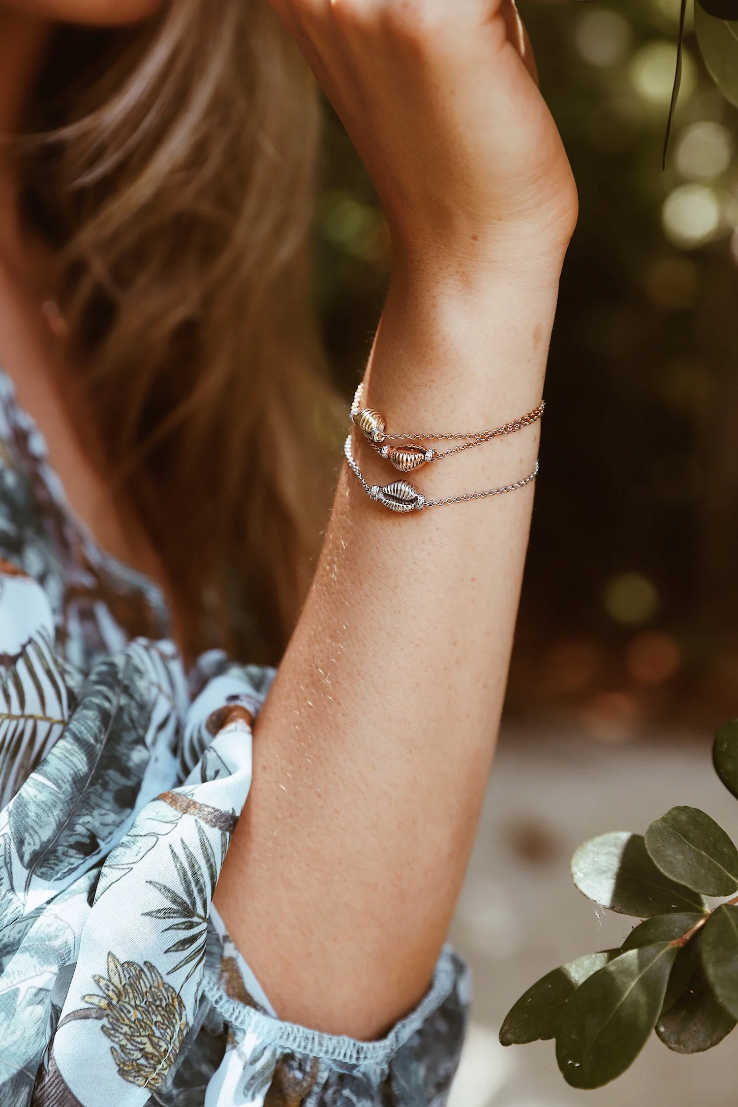 Thread and Shell Bracelet - Image 14