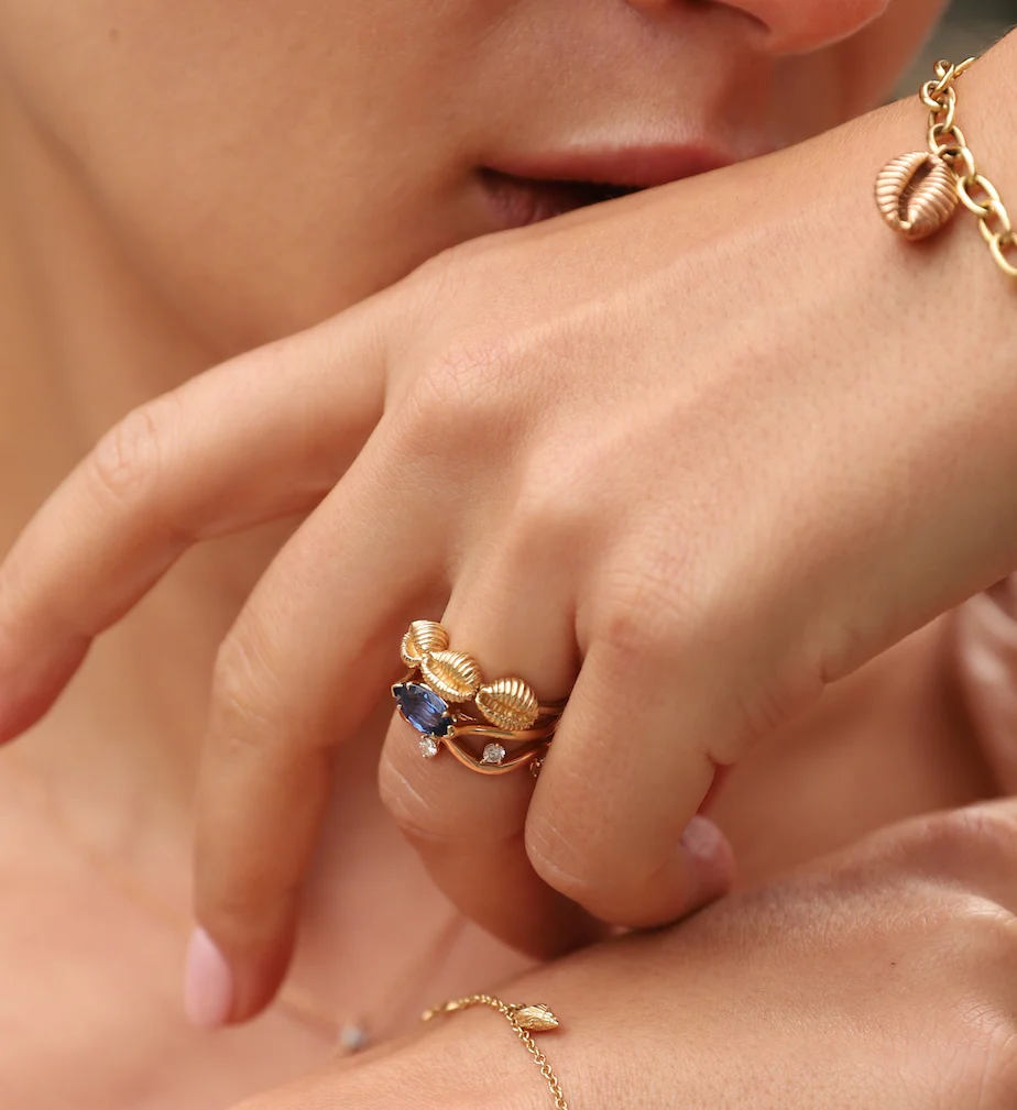 Three Baby Shells Ring - Image 6